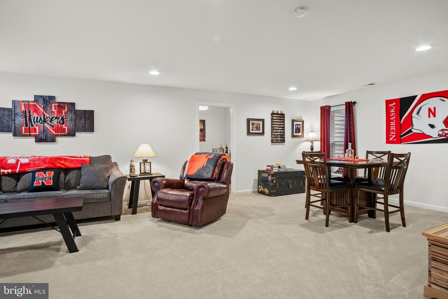 1070 BASSWOOD DR