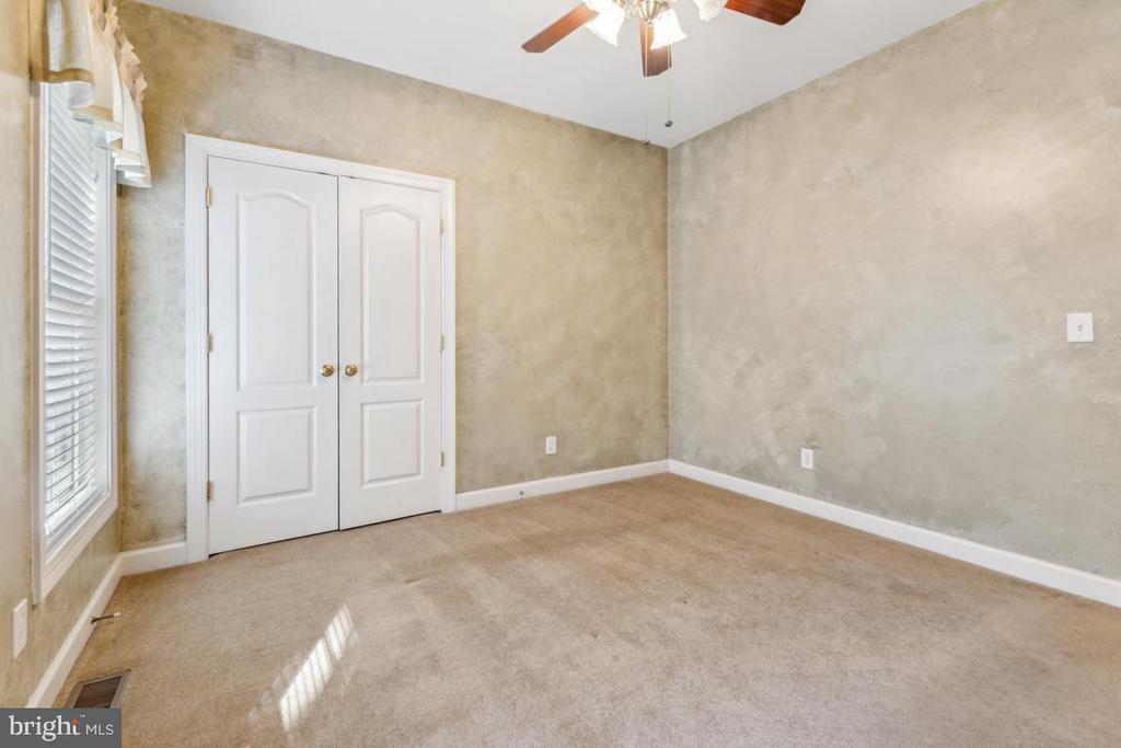 152 Cherry Hill Dr