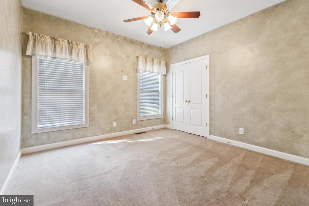 152 Cherry Hill Dr