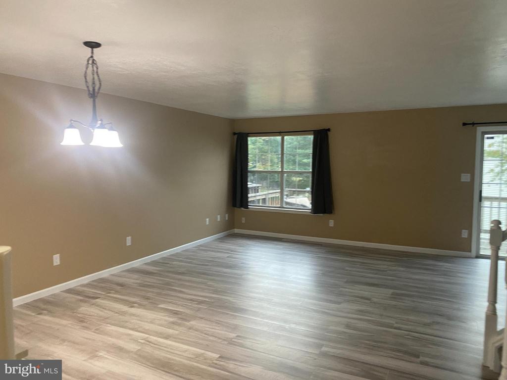 209 BACKRIDGE CT