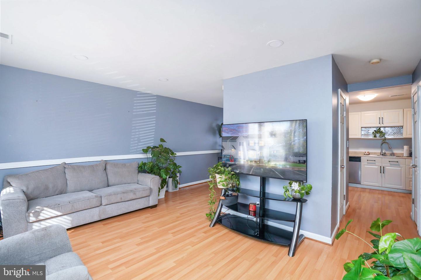 901 Madison Ct