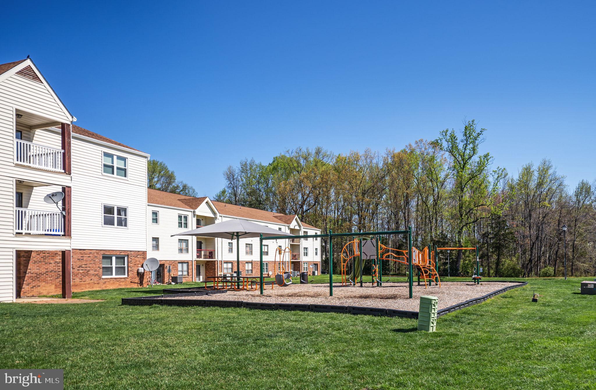 901 Madison Ct