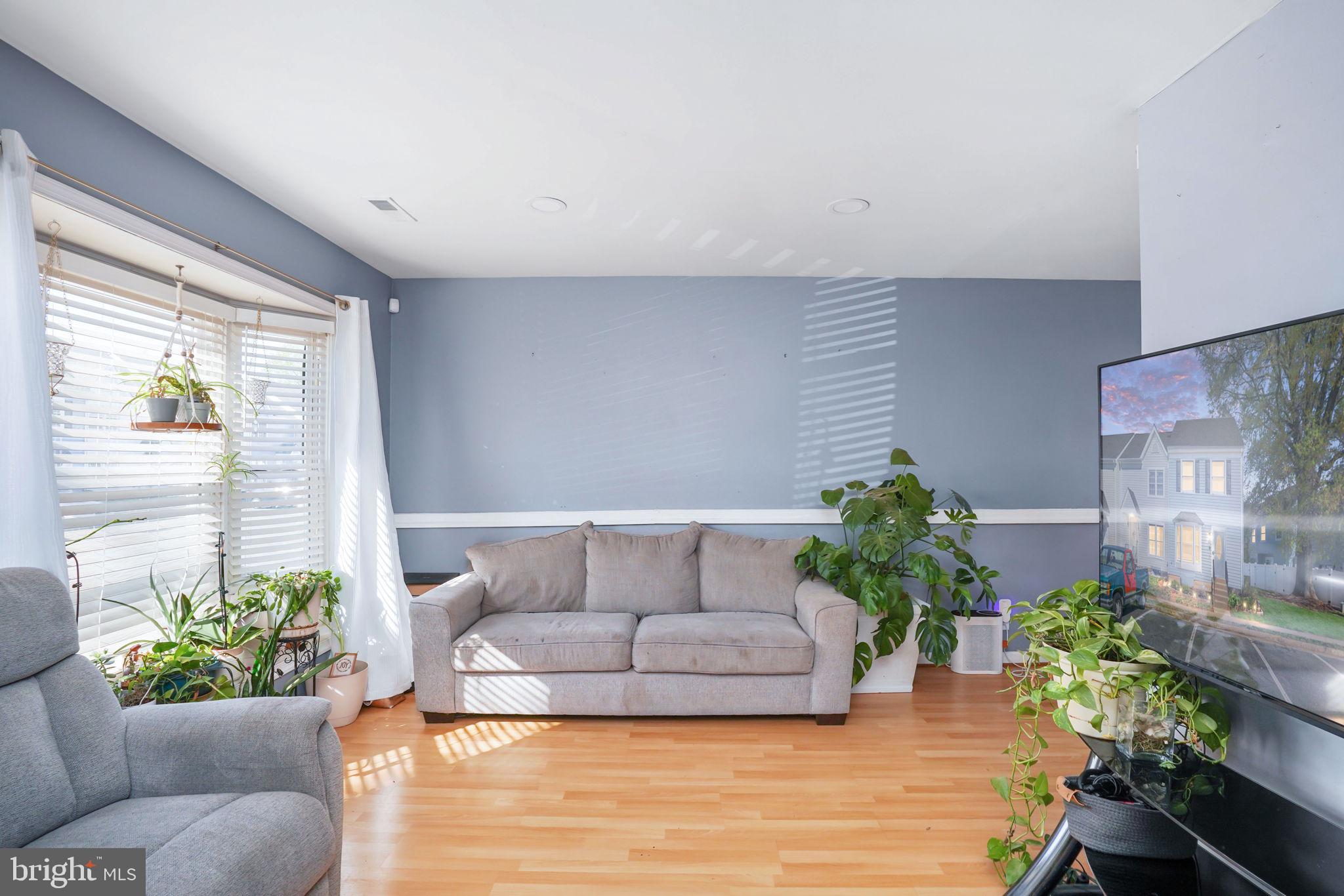 901 Madison Ct