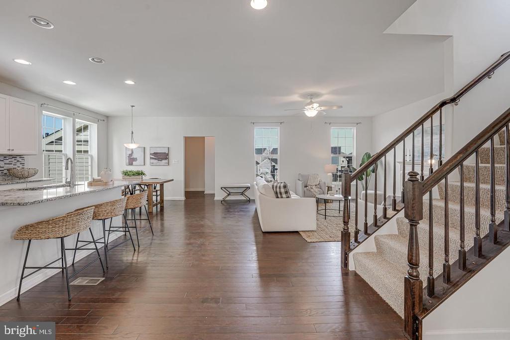 317 FOXGLOVE WAY