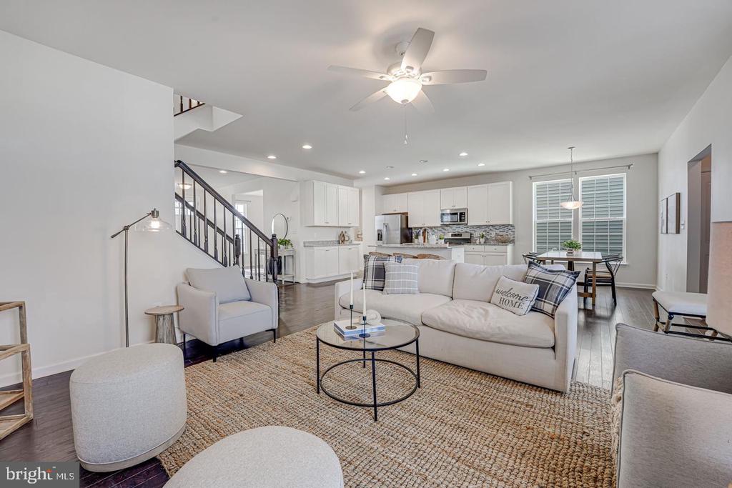 317 FOXGLOVE WAY