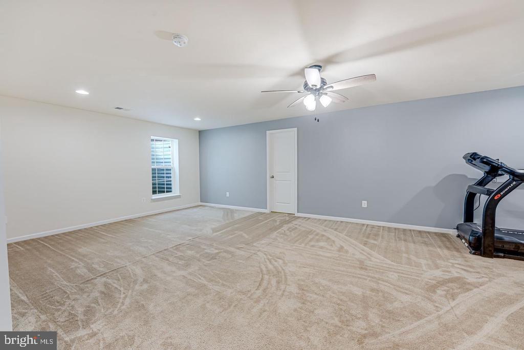 317 FOXGLOVE WAY