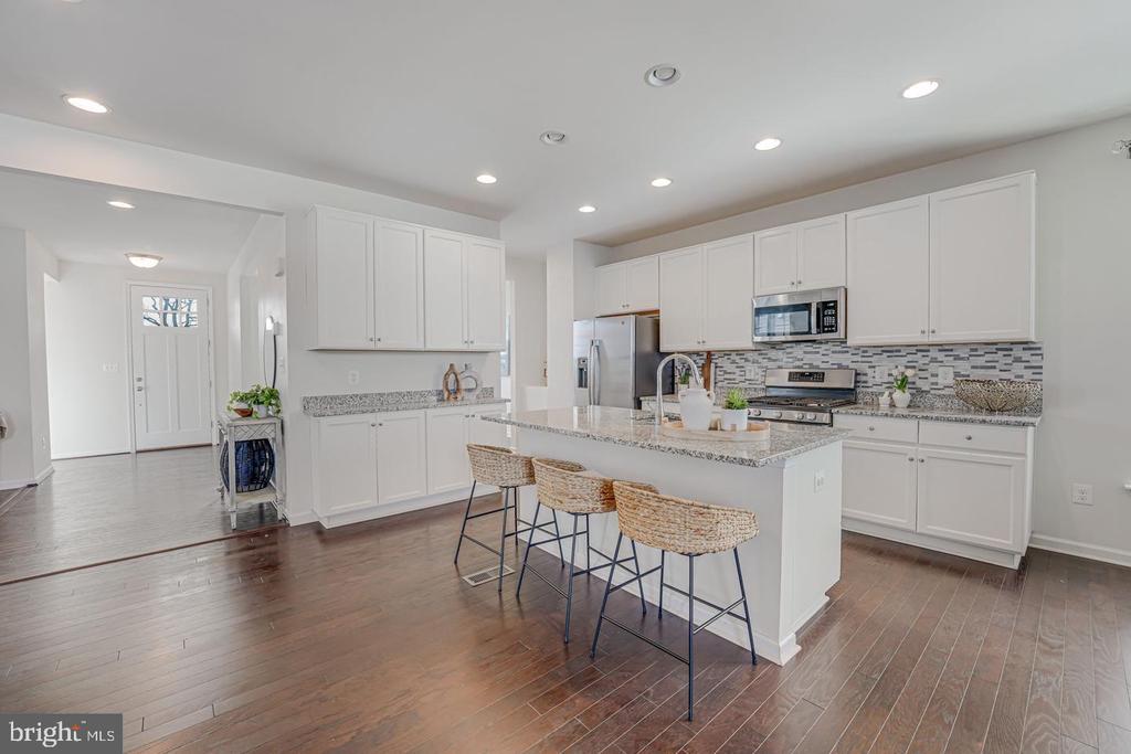 317 FOXGLOVE WAY
