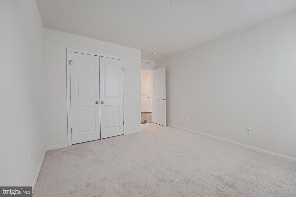317 FOXGLOVE WAY