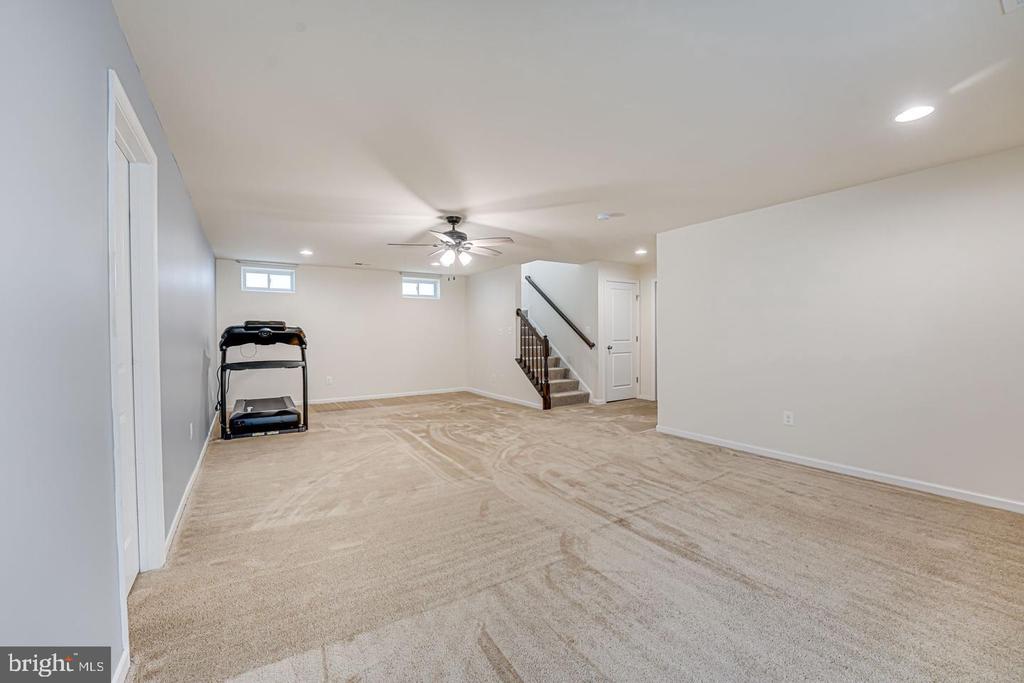 317 FOXGLOVE WAY