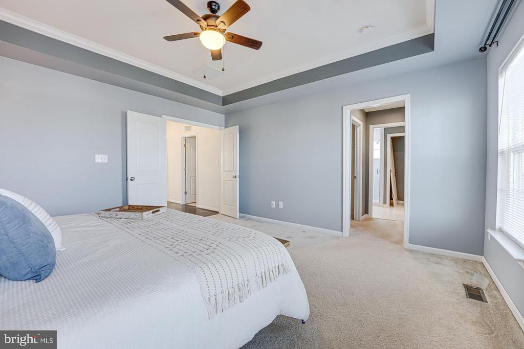 317 FOXGLOVE WAY
