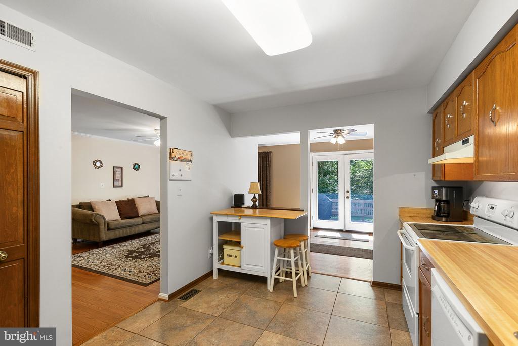 208 Greenspring Dr