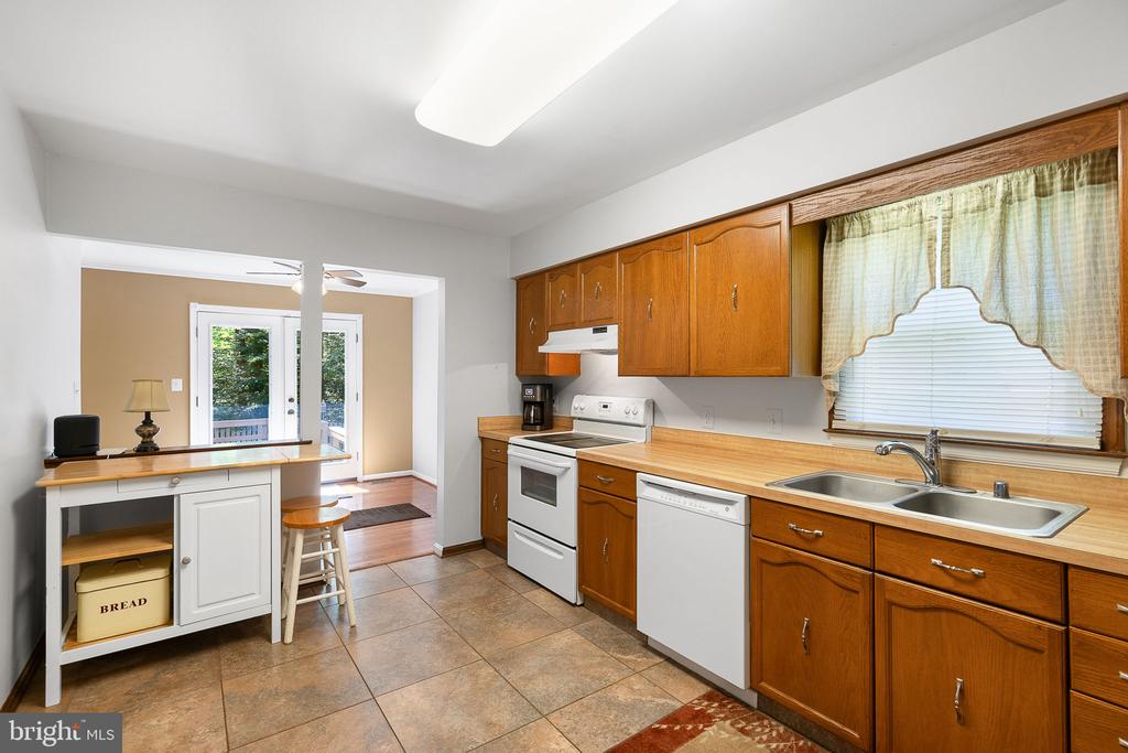 208 Greenspring Dr