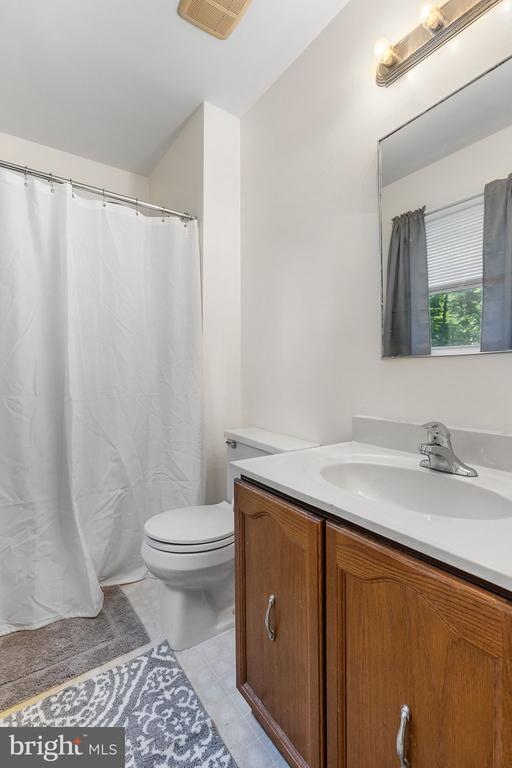 208 Greenspring Dr