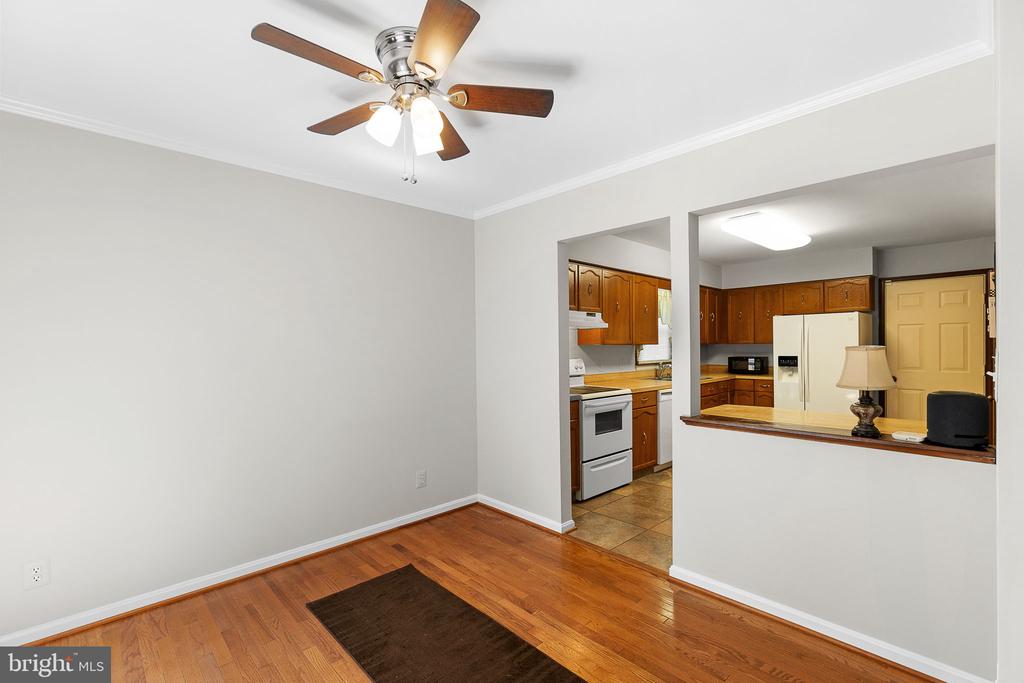 208 Greenspring Dr
