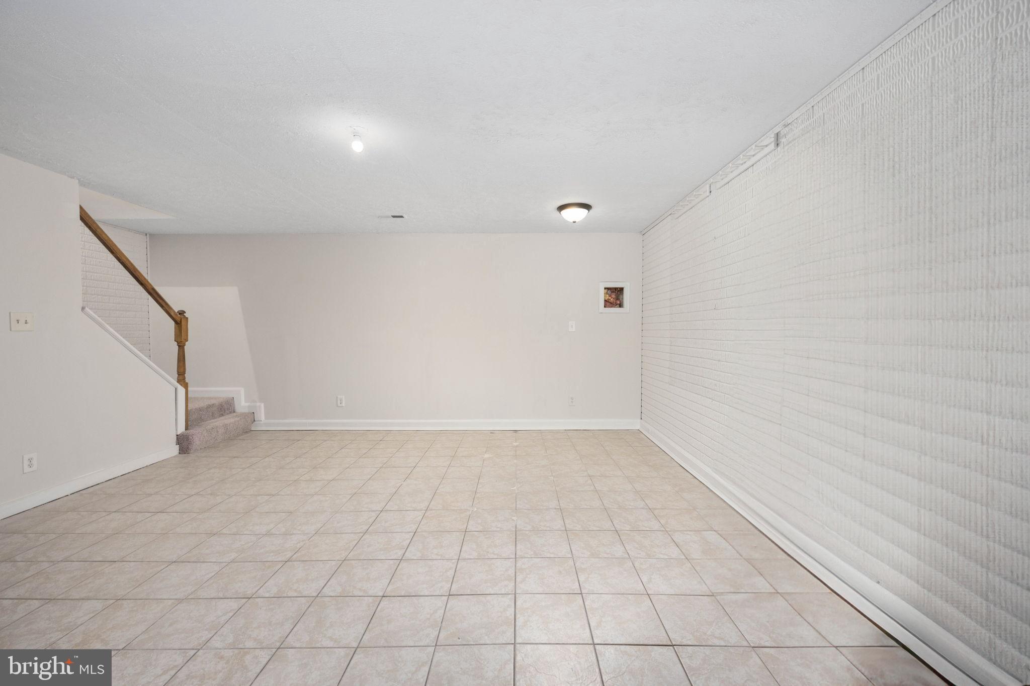 113 Powhatan Ct #105