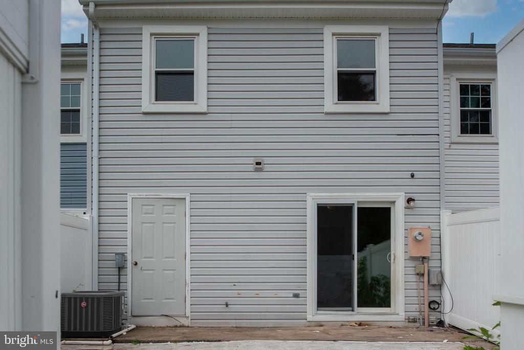 113 Powhatan Ct #105