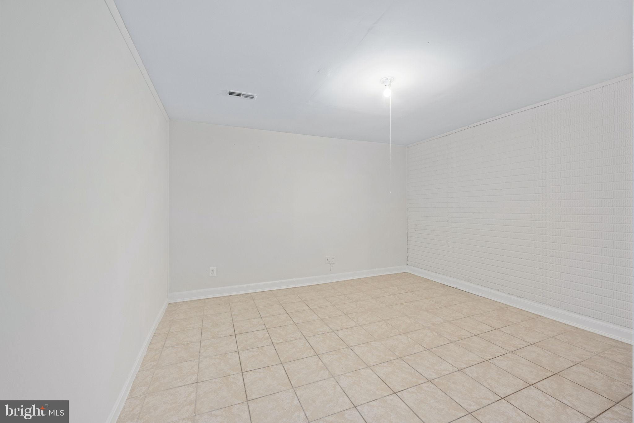 113 Powhatan Ct #105