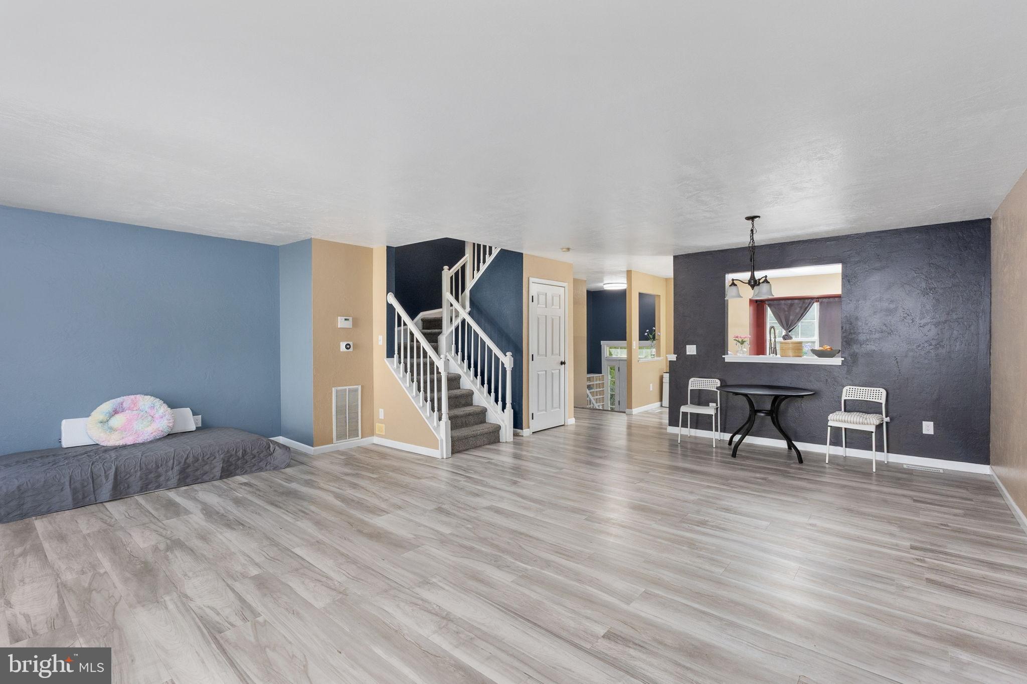 209 BACKRIDGE COURT