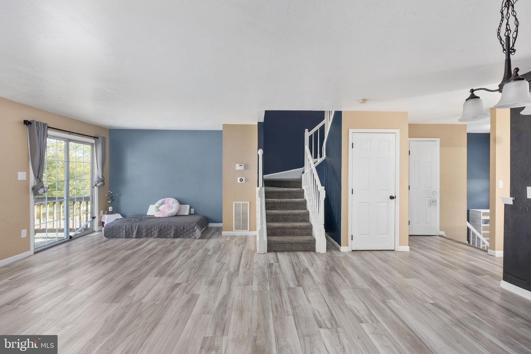 209 BACKRIDGE COURT