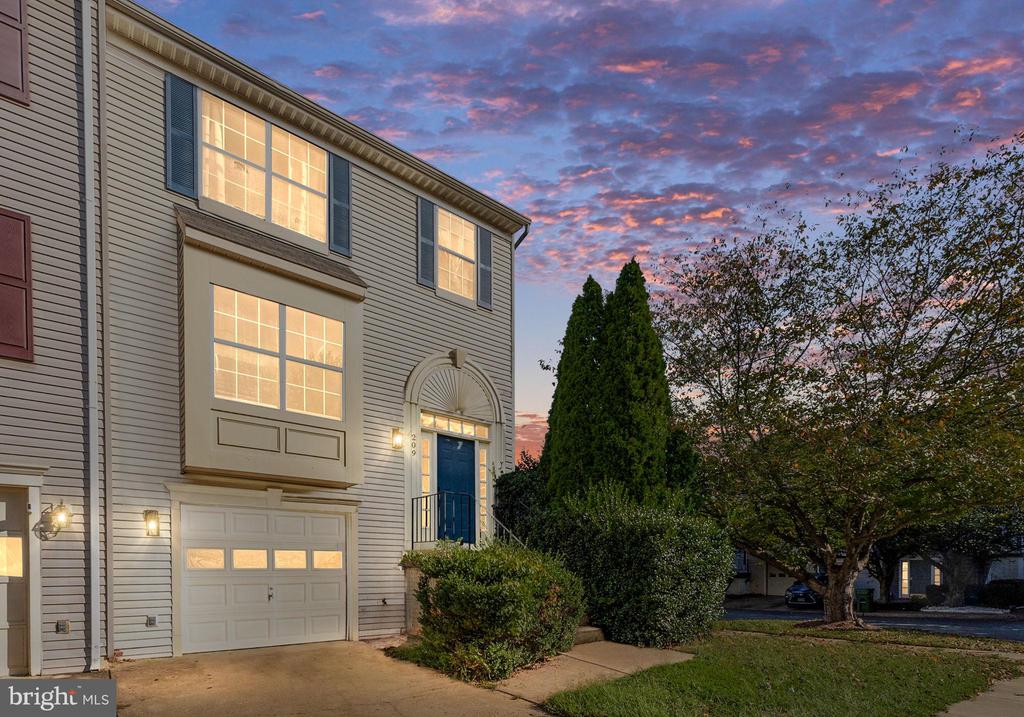 209 BACKRIDGE COURT
