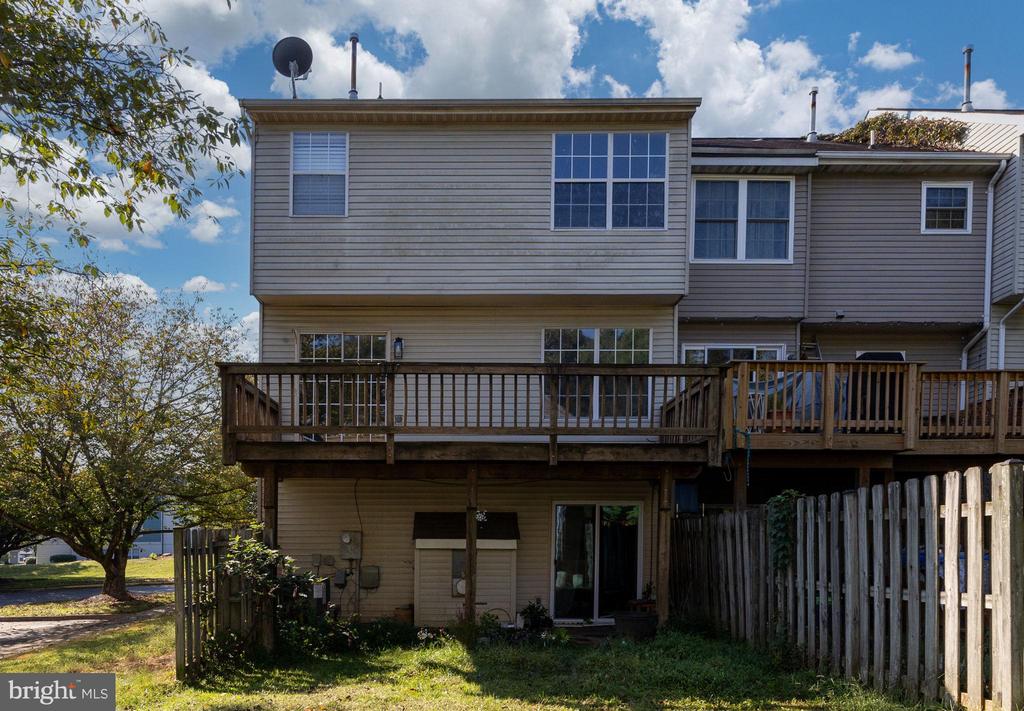 209 BACKRIDGE COURT