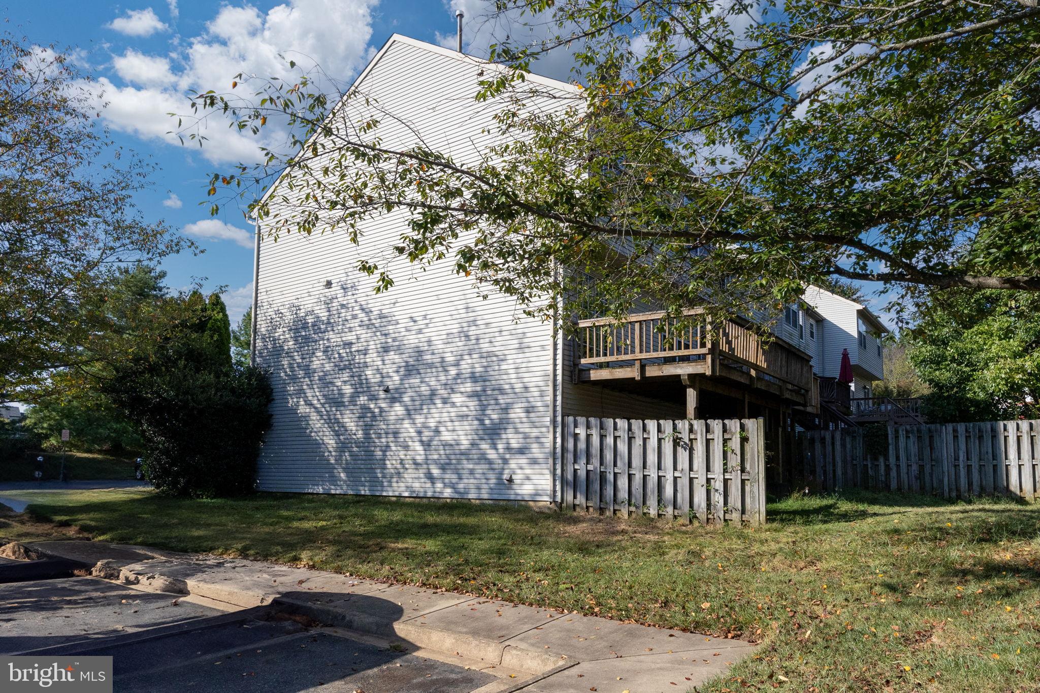 209 BACKRIDGE COURT