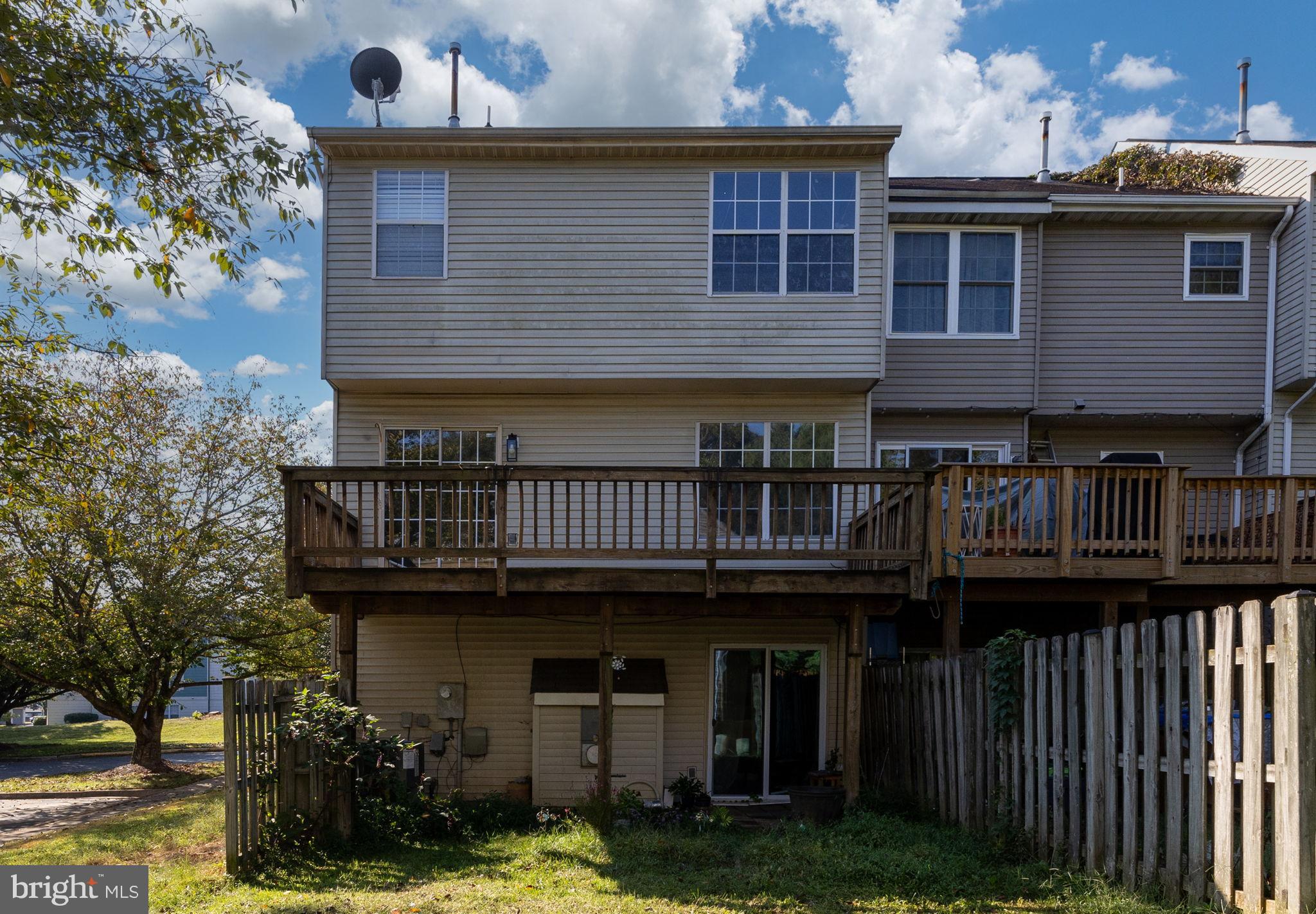 209 BACKRIDGE COURT