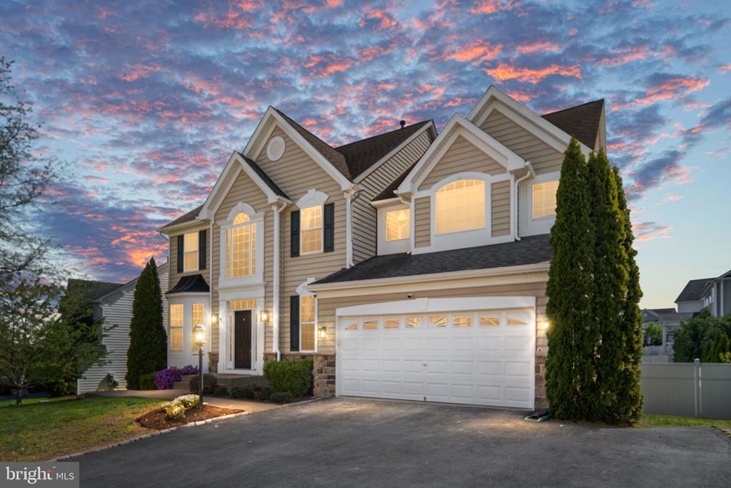 127 COACHMAN CIRCLE