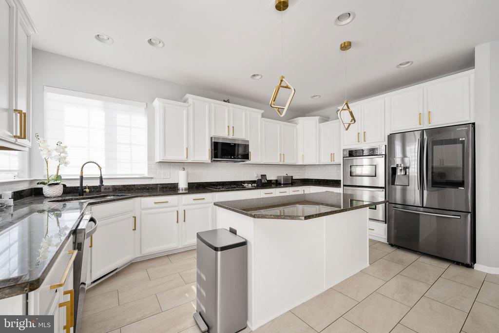 127 COACHMAN CIRCLE