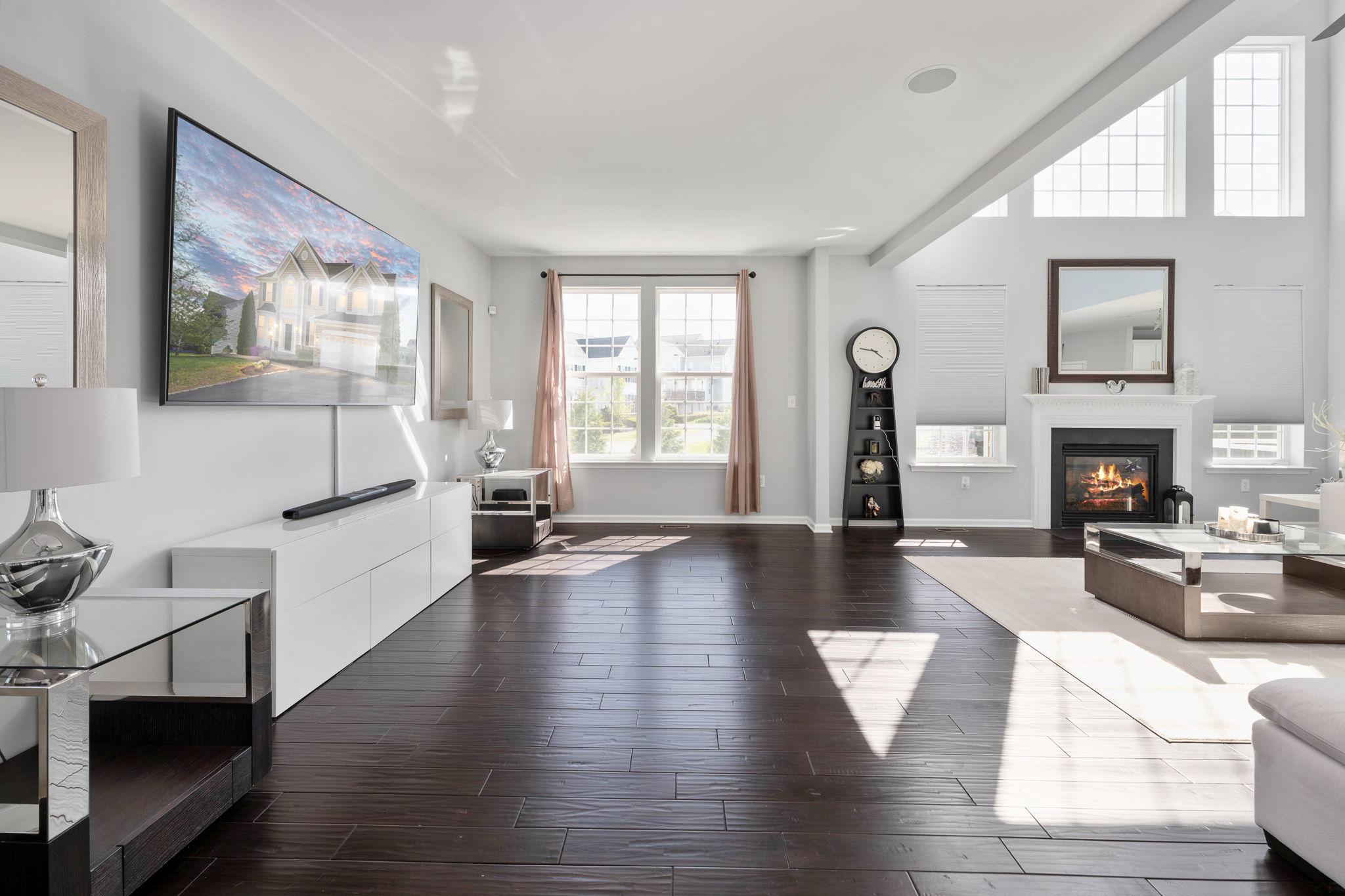 127 COACHMAN CIRCLE