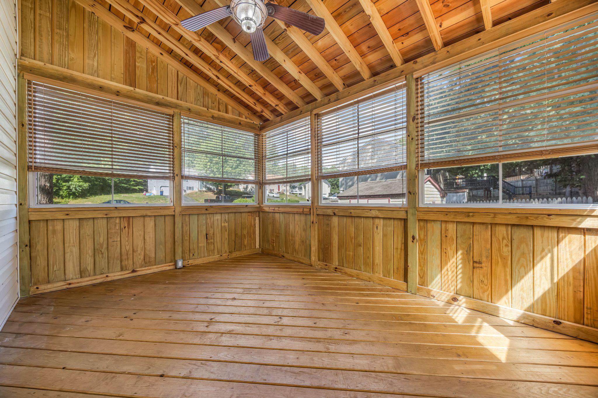 36 PLUMOSA DRIVE