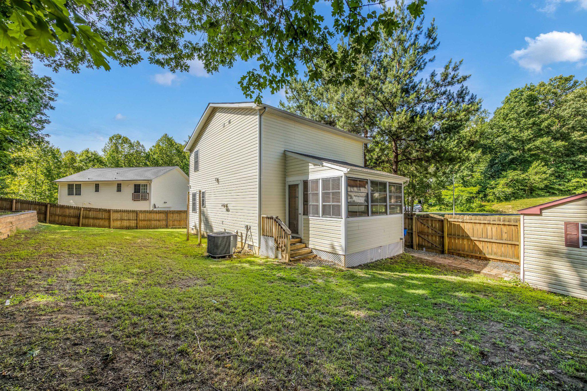 36 PLUMOSA DRIVE