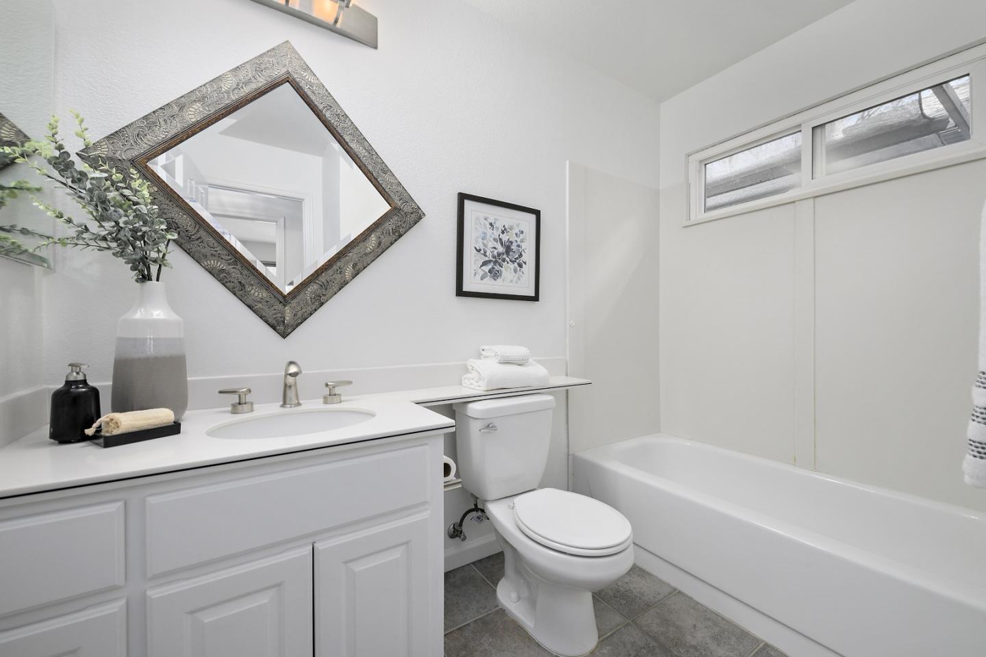 1293 Greenbriar Avenue