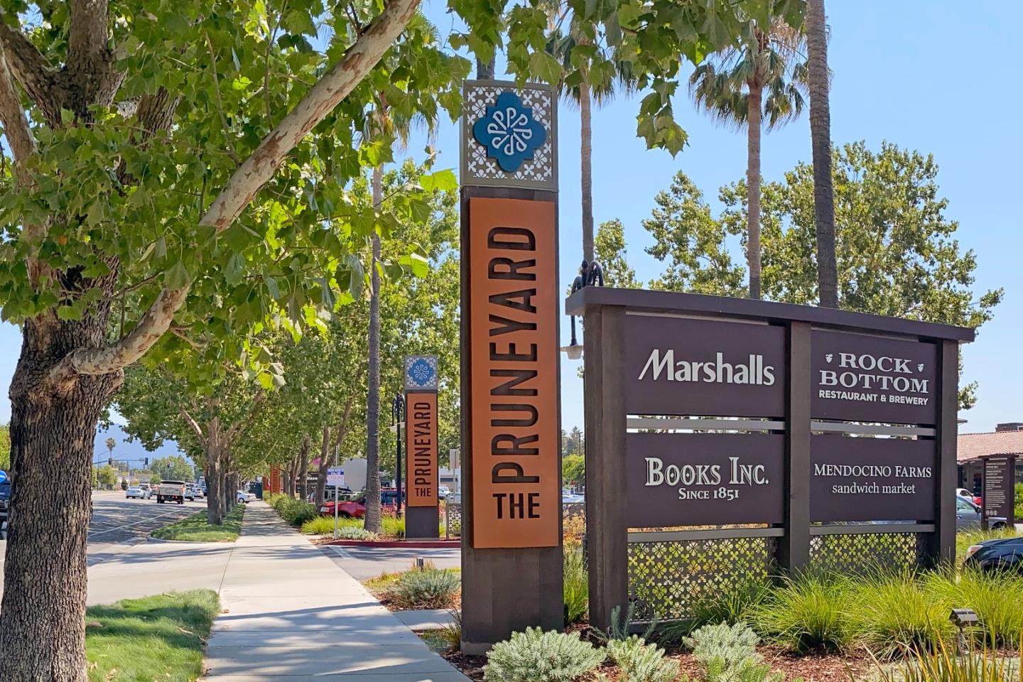 1293 Greenbriar Avenue