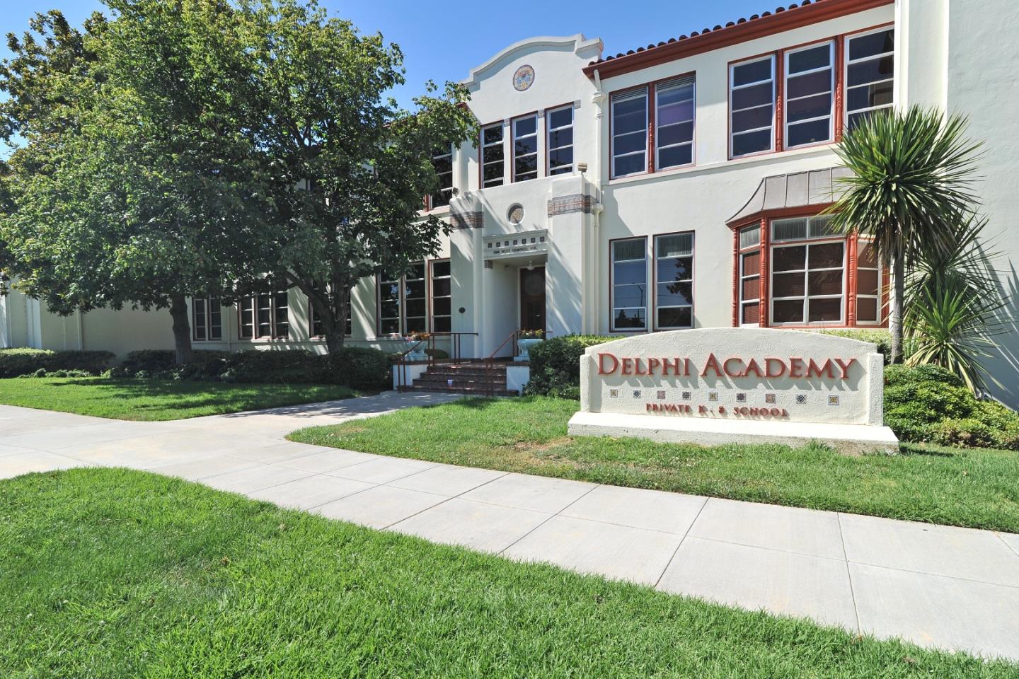 1293 Greenbriar Avenue