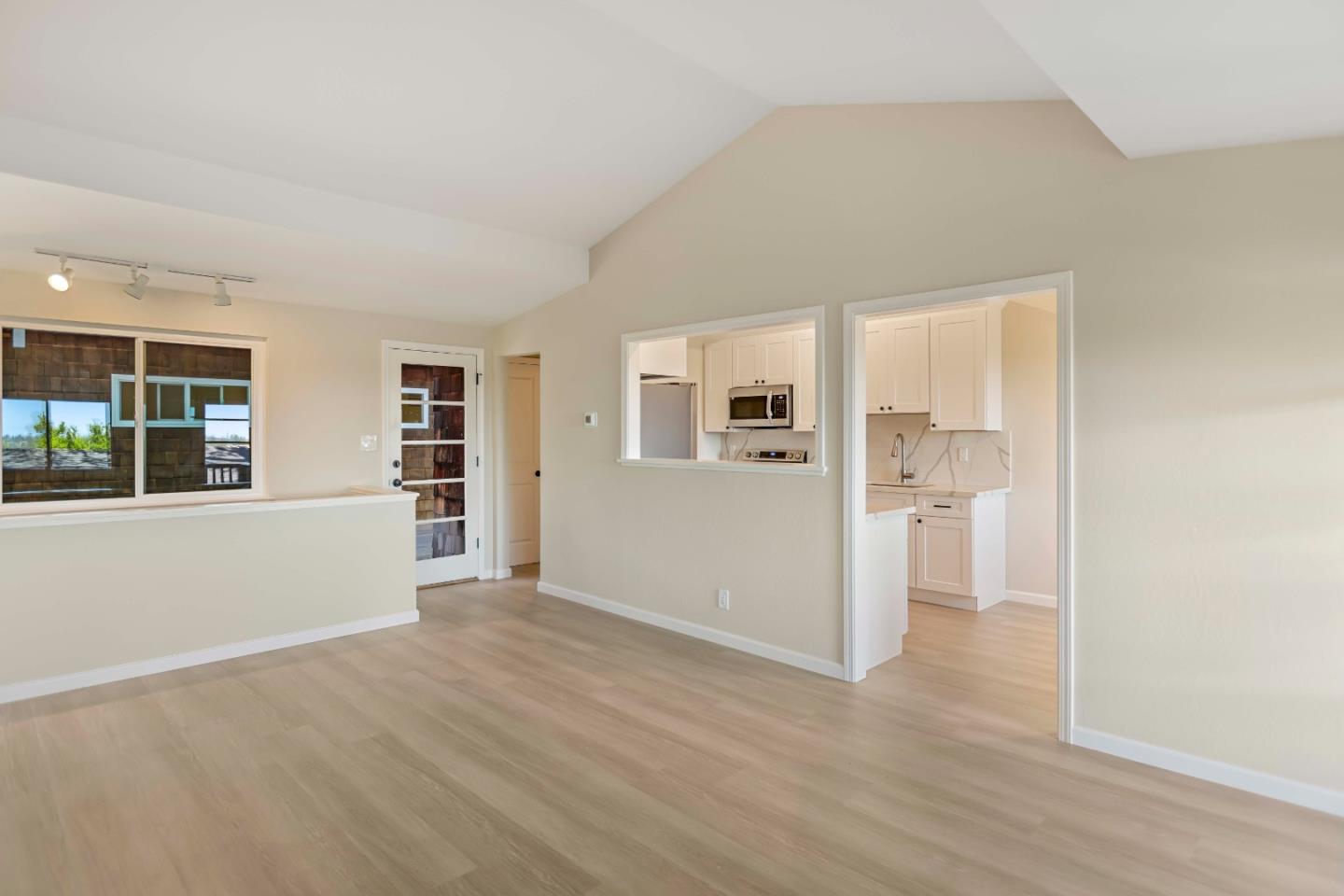109 Cleland AVE
