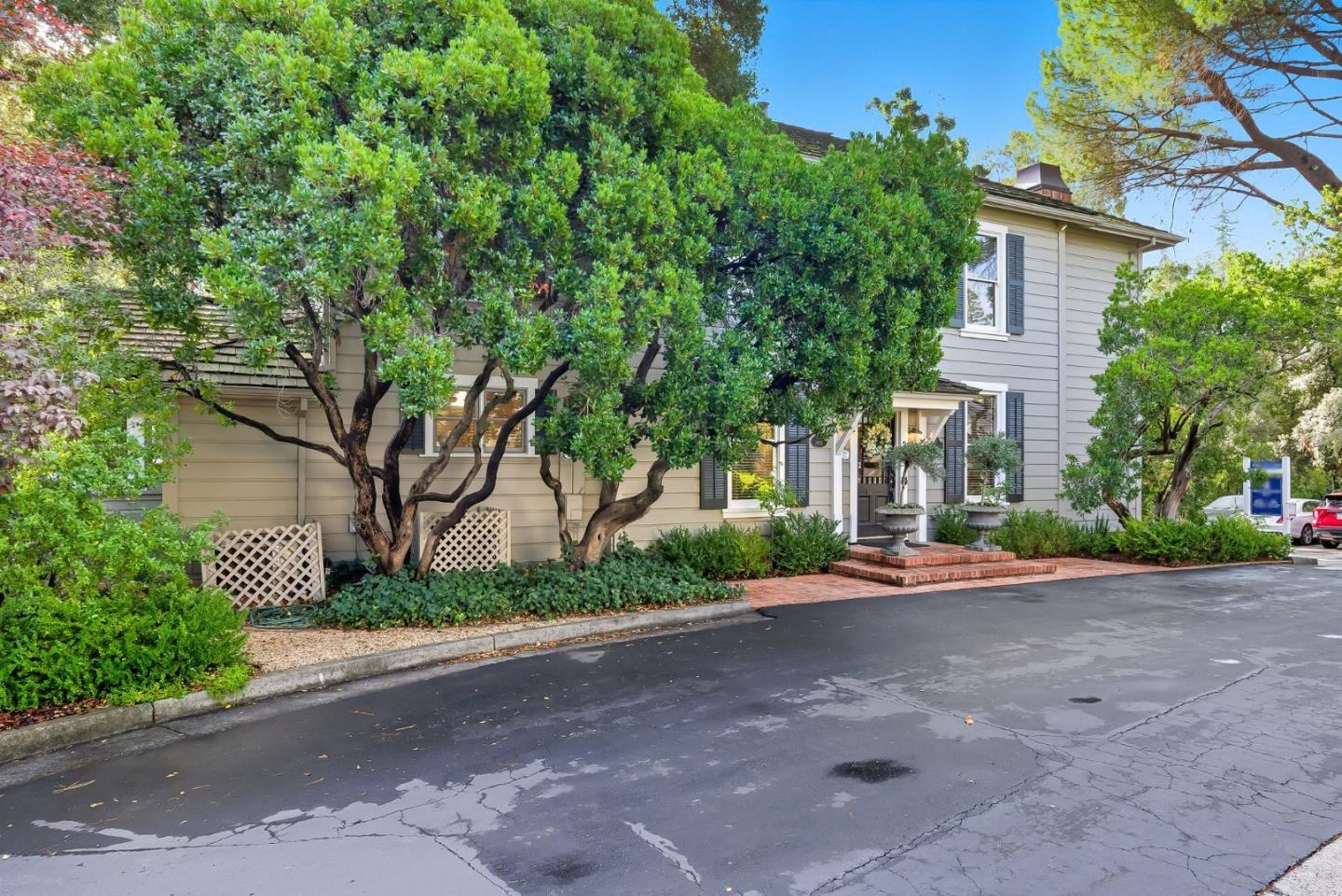 120 Oak Meadow Drive