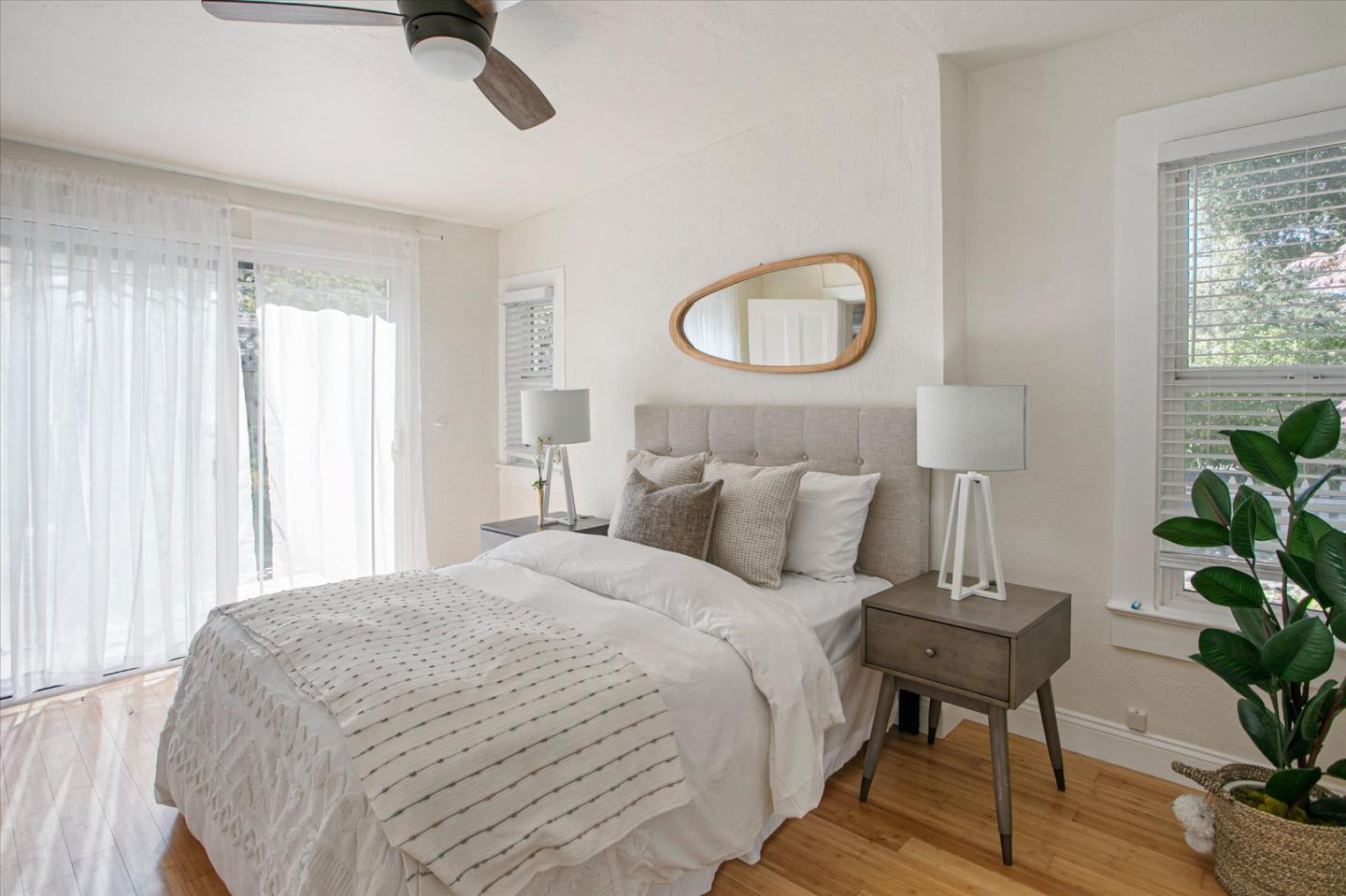 15&15 1/2 Stacia Street 2