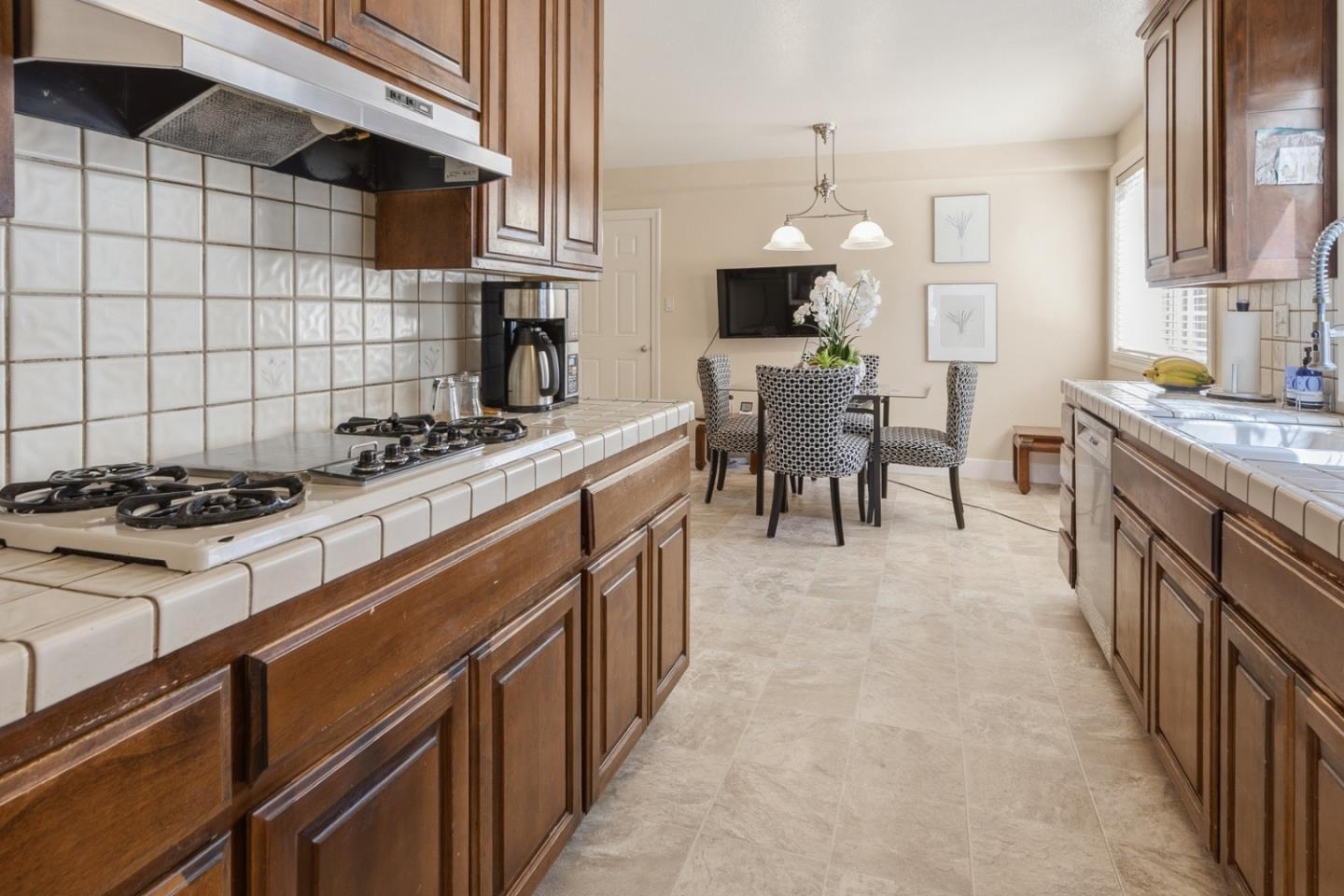 2160 Rosswood Drive