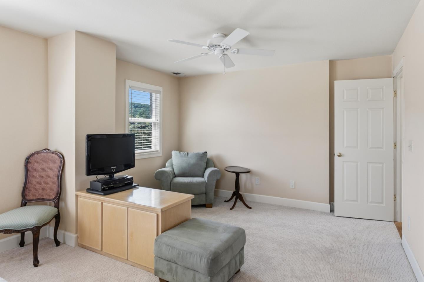 2160 Rosswood Drive