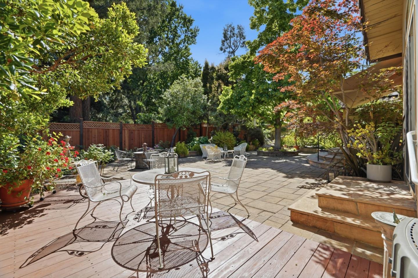 17660 Vineland Avenue