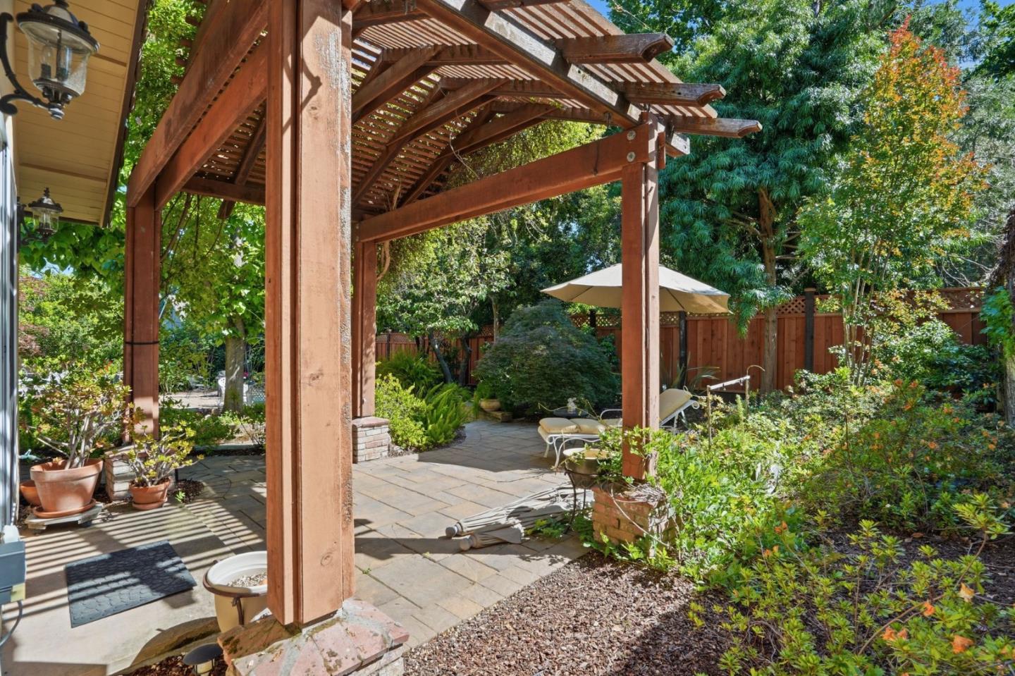 17660 Vineland Avenue