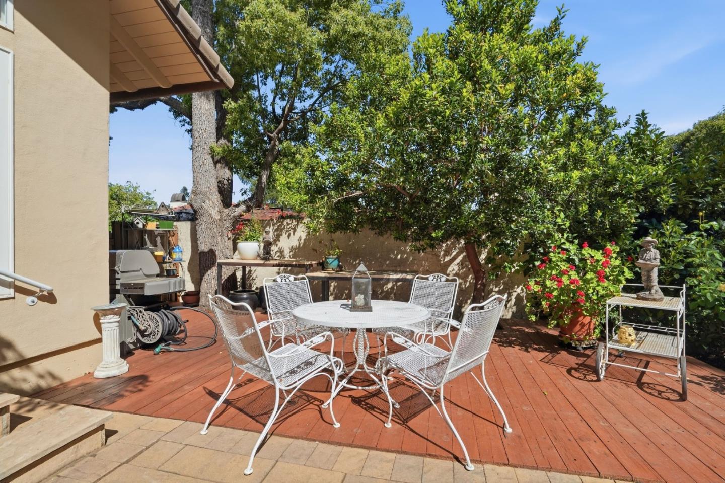 17660 Vineland Avenue