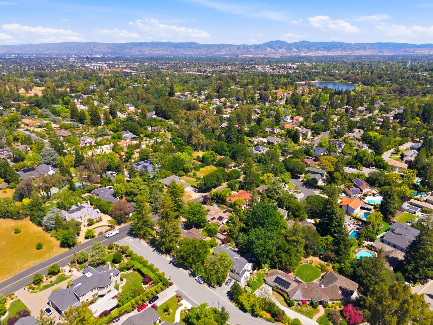 17660 Vineland Avenue