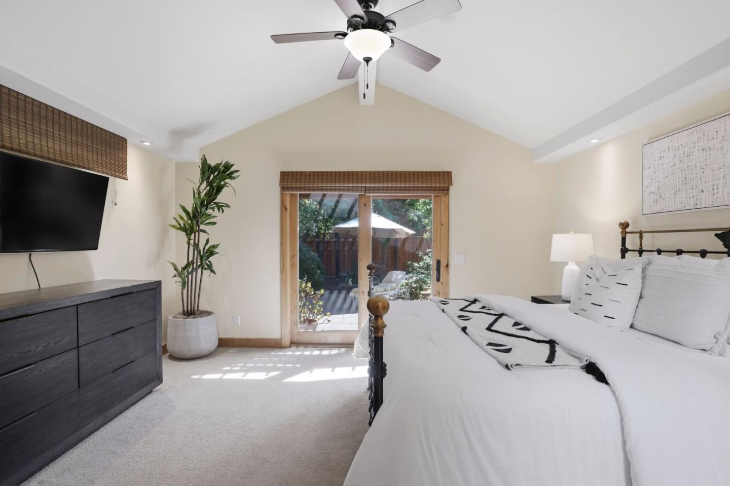 17660 Vineland Avenue