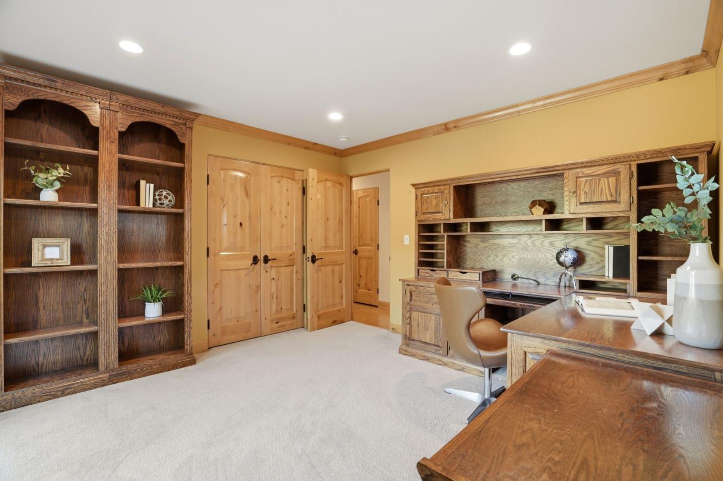 17660 Vineland Avenue