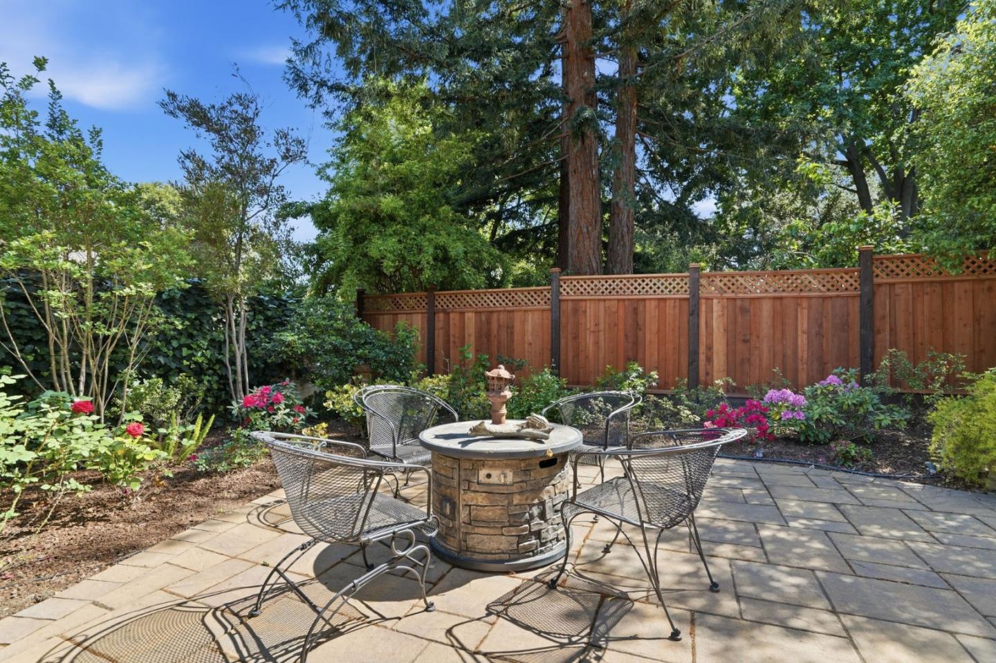 17660 Vineland Avenue