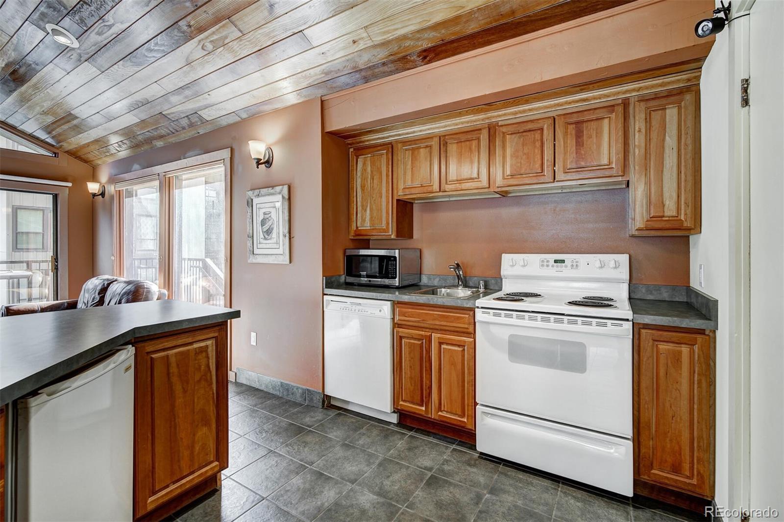 120 E La Bonte Street Unit: 306