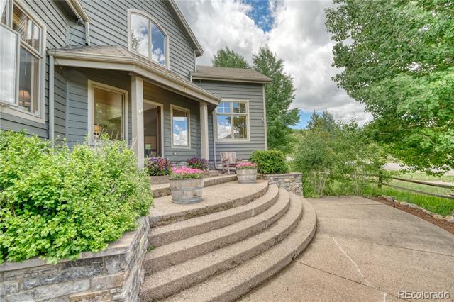 10 Raindance Trail