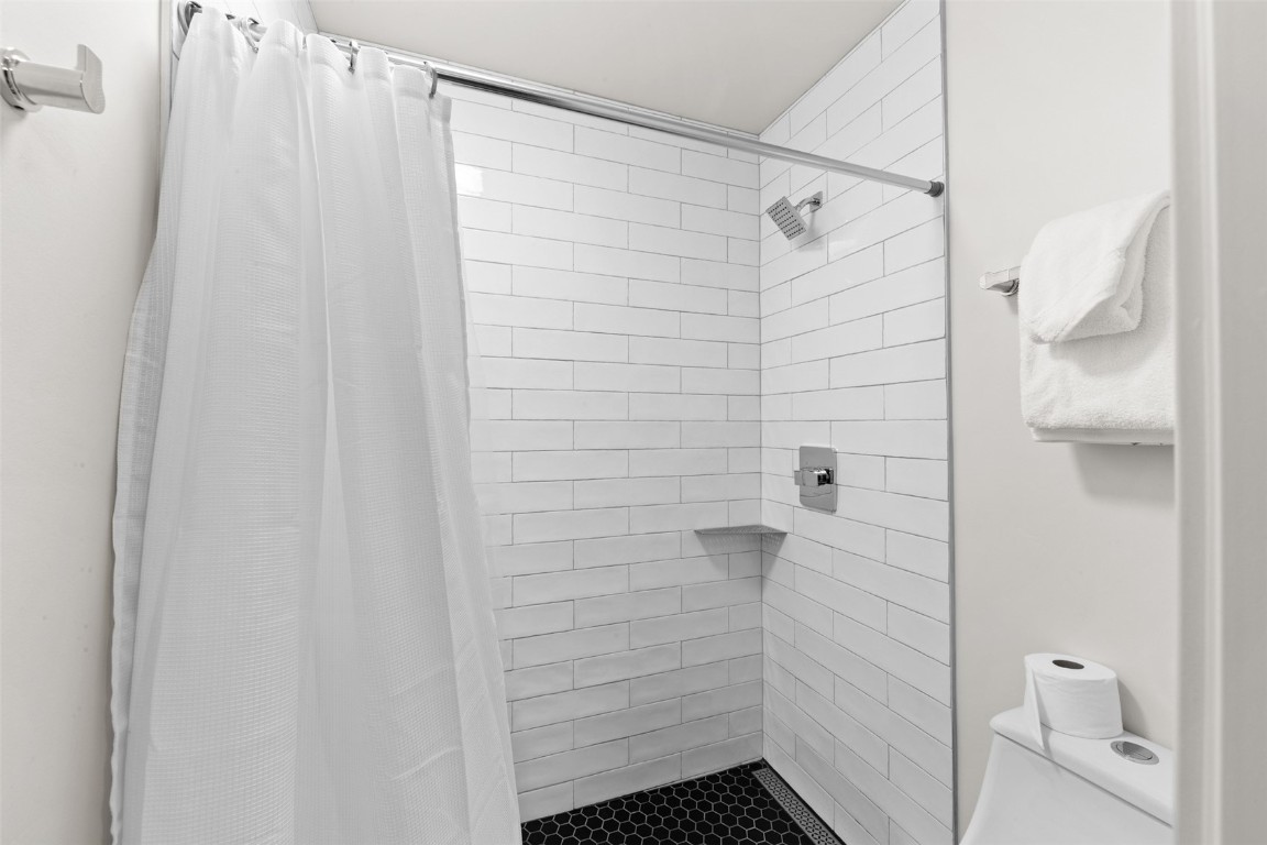 330 E La Bonte STREET 10